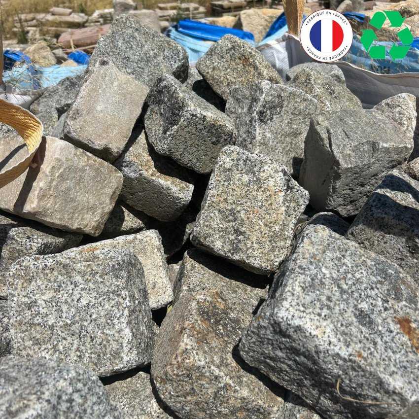 Materials of yesteryear: OLD GRANITE PAVING STONE 15X15 - BAG
