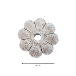 Materials of yesteryear: ROSE WINDOW IN FLOWER STONE