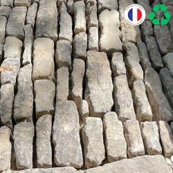 PAVE ANCIEN D'ECURIE