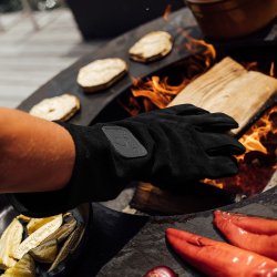 Materials of yesteryear: BLACK OFYR GLOVES