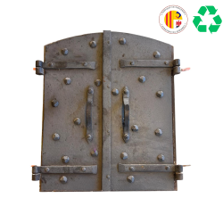 Materials of yesteryear: CAST IRON OVEN DOOR H62