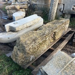 Matériaux d'Antan : PILIER EN PIERRE DE BIBEMUS