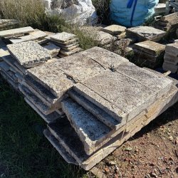 COUVERTINES ANCIENNE BOMBEE...