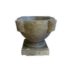 MORTIER SUR SOCLE EN PIERRE