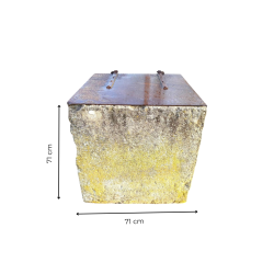 Materials of yesteryear: OLD SQUARE WELL WITH COVER H71