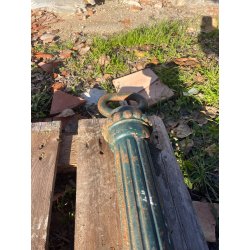 POTEAU ANCIEN EN FONTE H112