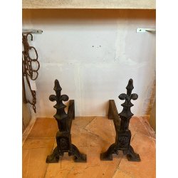 PAIRE DE CHENETS EN FONTE H57
