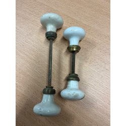 PAIRE POIGNEES PORCELAINE RONDE