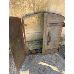 PORTE DE FOUR EN FONTE H61