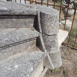 SPIRAL STAIRS 4 STONE STEPS AND LANDING