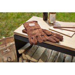Materials of yesteryear: BROWN GLOVES